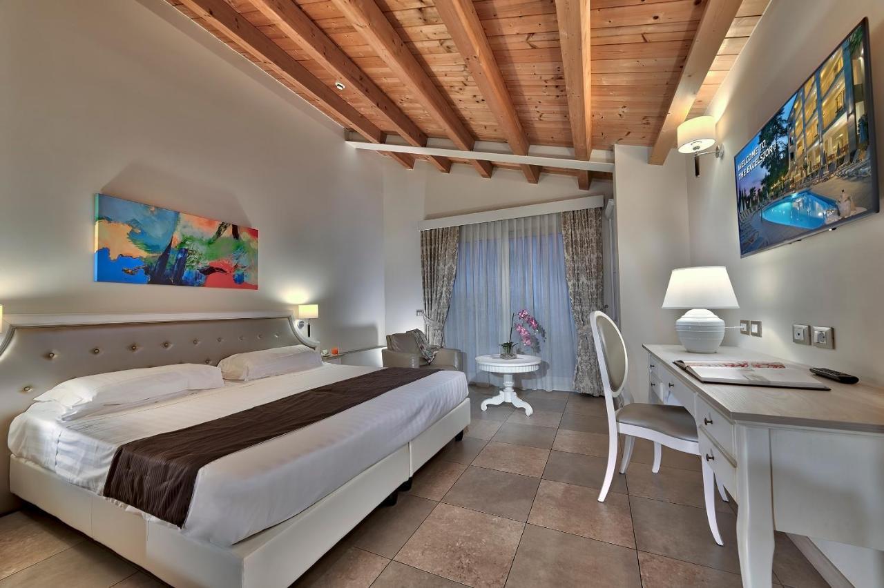 Hotel Excelsior Le Terrazze Garda  Bagian luar foto